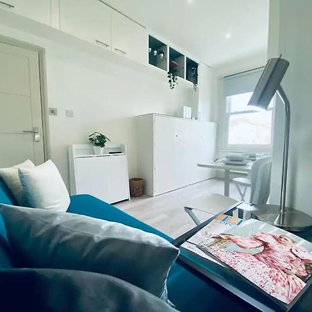 Apt 08 Beachside Beauty Central Studio Steps From Cafes Hove Esterno foto