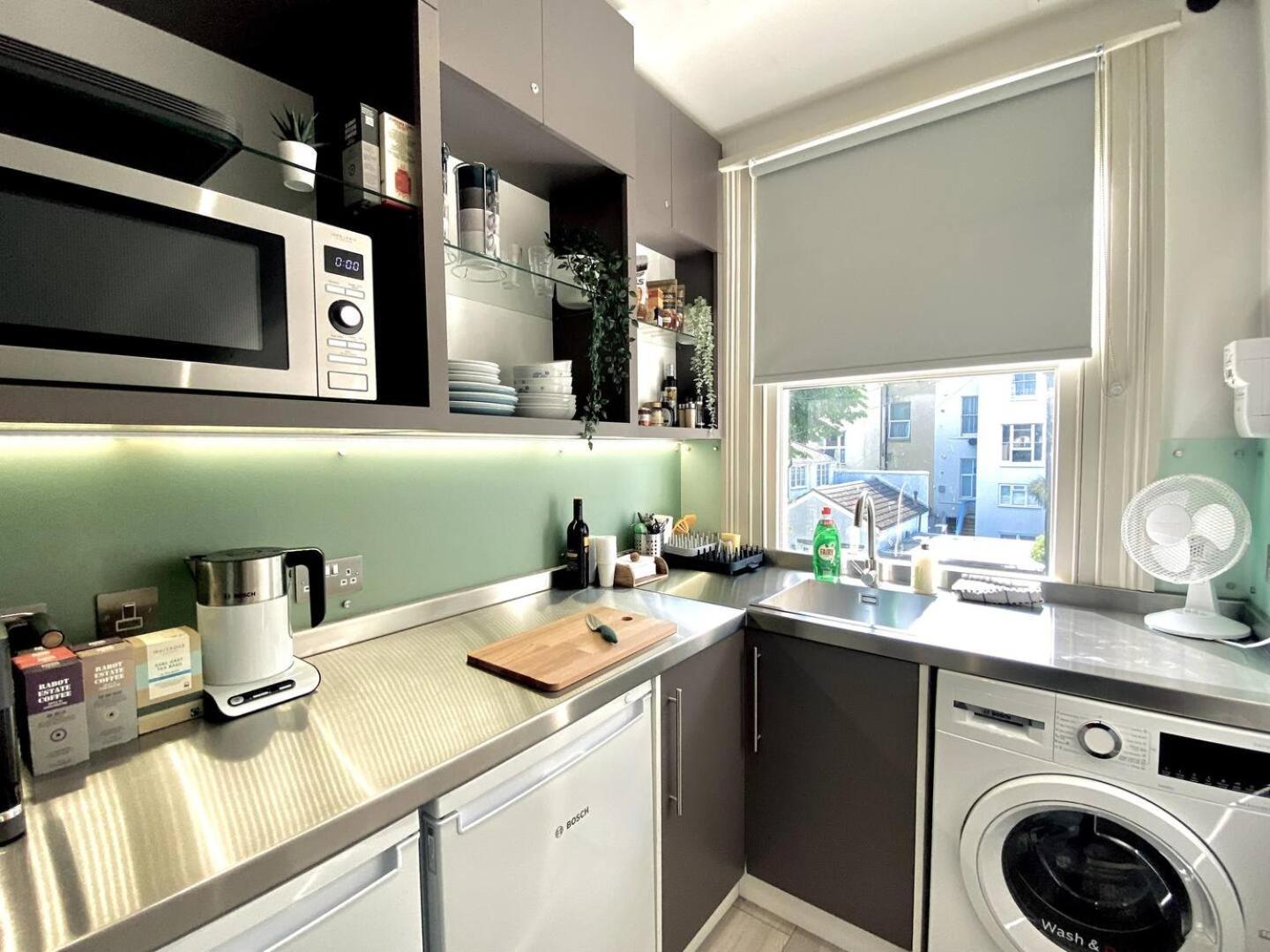 Apt 08 Beachside Beauty Central Studio Steps From Cafes Hove Esterno foto